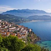 photo of the Village of Lastres in Asturia, on Camino del Norte